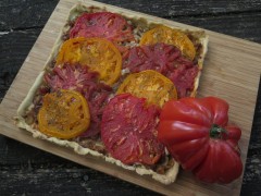 1-Tomato-and-Onion-Tart