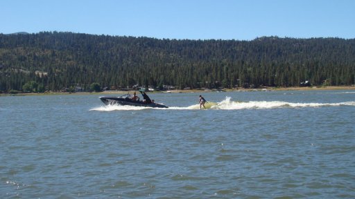 Boating-in-Big-Bear-Lake-07