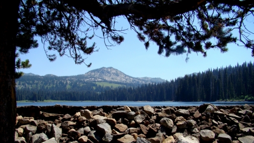 Boulder-Lake-01