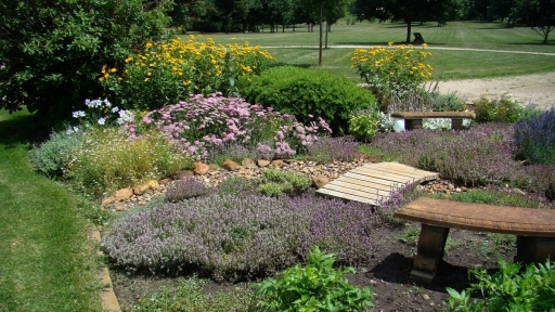 Cedar-Valley-Arboretum-and-Botanic-Gardens-03