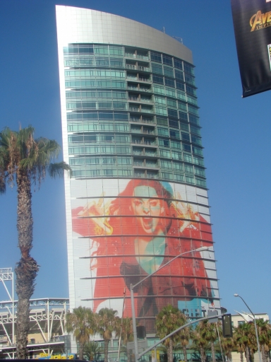Comic-con-Takeover-of-San-Diego-03