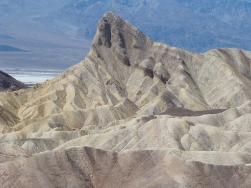 Death-Valley-Badlands-02-Manly-Beacon
