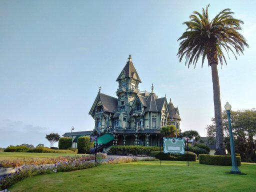 Carson-Mansion-in-Eureka-California-02