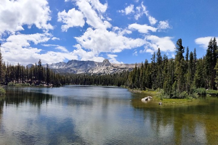 Lake-Mamie-in-the-Mammoth-Lakes-Basin-01