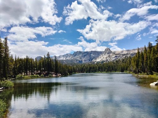 Lake-Mamie-in-the-Mammoth-Lakes-Basin-02