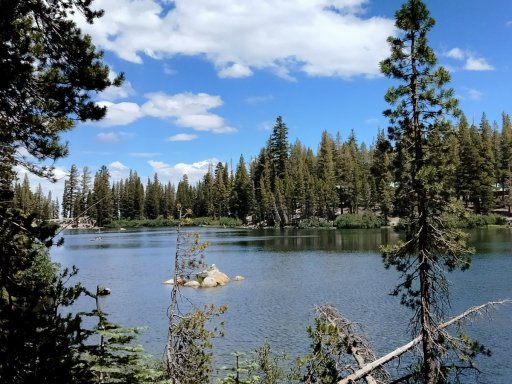Lake-Mamie-in-the-Mammoth-Lakes-Basin-09