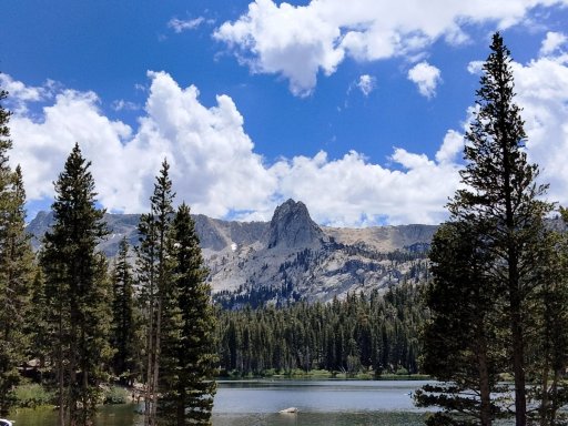 Lake-Mamie-in-the-Mammoth-Lakes-Basin-19