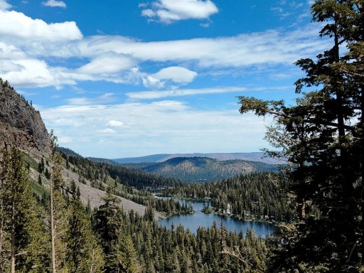 Twin-Lakes-in-the-Mammoth-Lakes-Basin-03