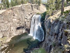 Hike-to-Rainbow-and-Lower-Falls-2025-16