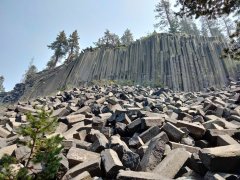 Hike-to-Rainbow-and-Lower-Falls-2025-41