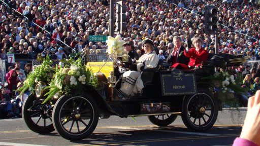 Rose-Parade-2010-15