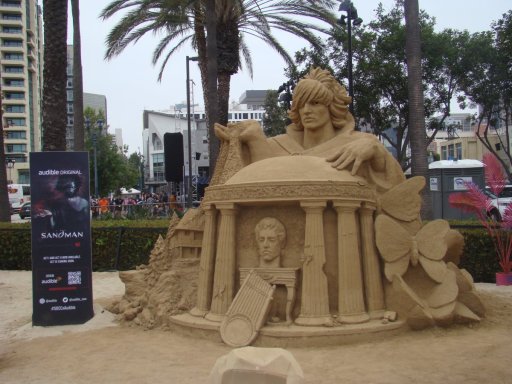 Sights-Around-ComicCon-2022-02