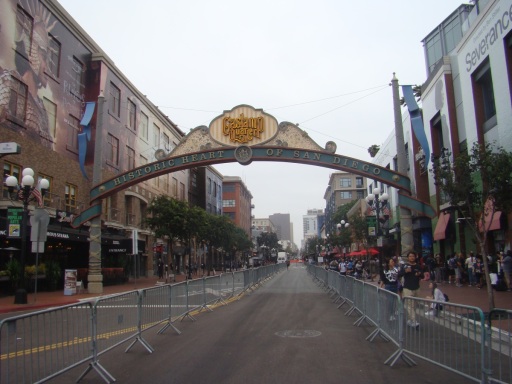 Sights-Around-ComicCon-2022-05