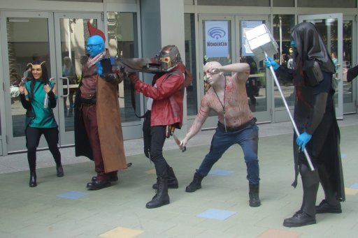 WonderCon-2019-costumes-01